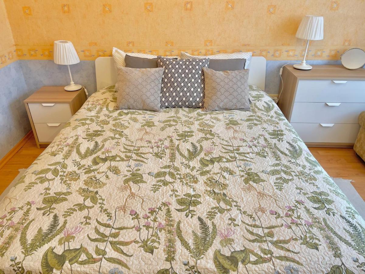 Cozy Lielvardes, Free Parking, Self Check-in 里加